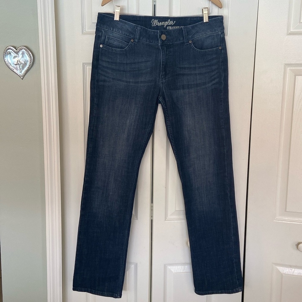 Wrangler straight leg jeans size 13 x 34” length
